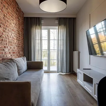 Close-urban Chic - Cozy And Modern Apartment- Jana Pawla *